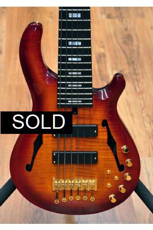 Mensinger Joker Bass 6 Semihollow Brandy Breath Mensinger Joker Bass 6 Semihollow Brandy Breath